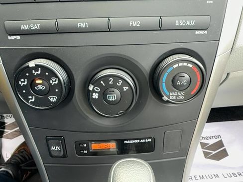 Used 2010 Toyota Corolla LE FWD image 9