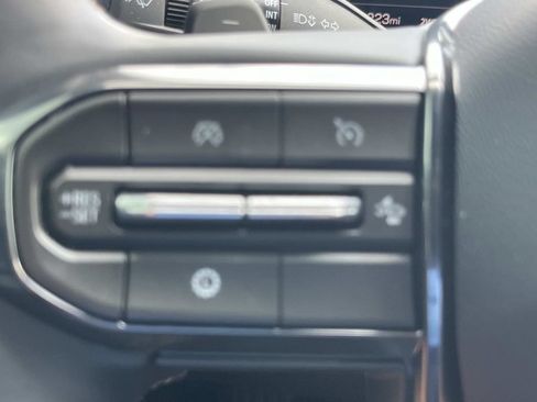 Used 2026 GMC Terrain AT4 w/ Convenience Package III AWD/4WD image 32