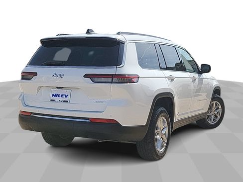 Used 2025 Jeep Grand Cherokee L Laredo RWD image 8