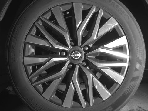 Used 2025 Nissan Altima 2.5 SV image 14