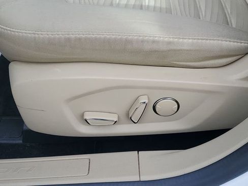 Used 2016 Ford Fusion SE image 8