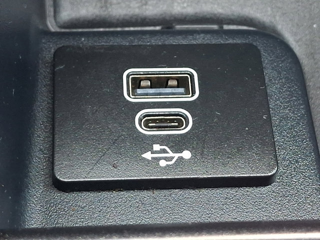 Certified 2025 Ford Expedition Active AWD/4WD image 28