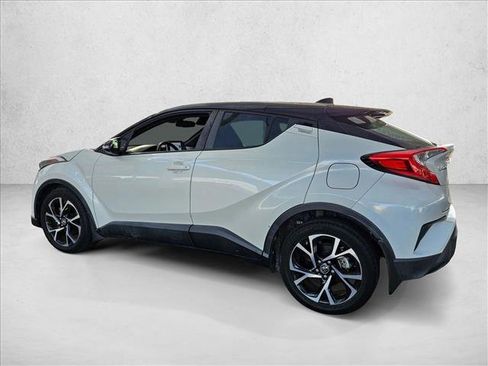 Used 2019 Toyota C-HR XLE image 6