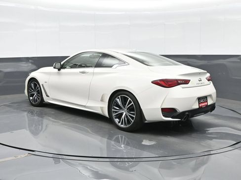 Used 2017 INFINITI Q60 3.0t w/ Premium Plus Package 3.0T RWD image 3