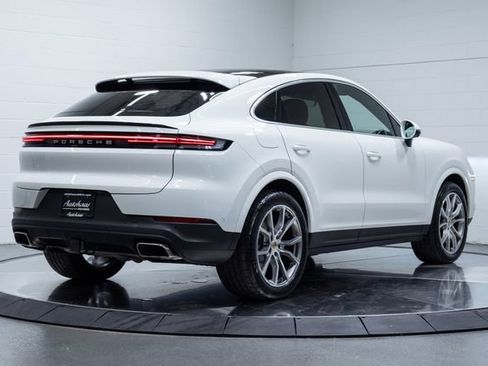 Used 2024 Porsche Cayenne Coupe AWD/4WD image 10