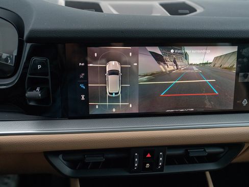 Certified 2026 Porsche Cayenne AWD/4WD image 17