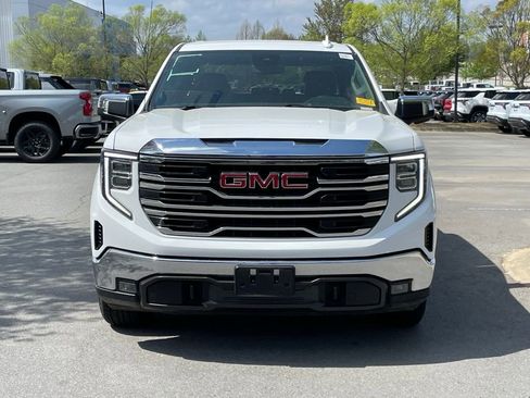 Used 2025 GMC Sierra 1500 SLT image 2