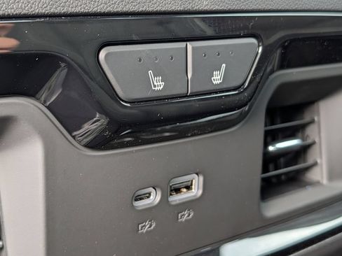 New 2026 GMC Sierra 1500 AT4X AWD/4WD image 38