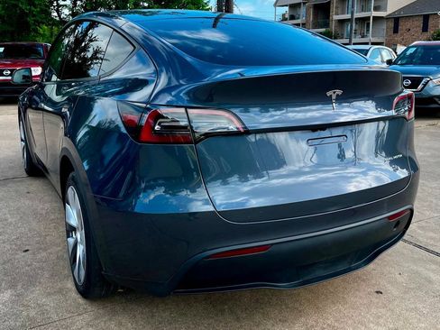 Used 2023 Tesla Model Y Long Range AWD/4WD image 9