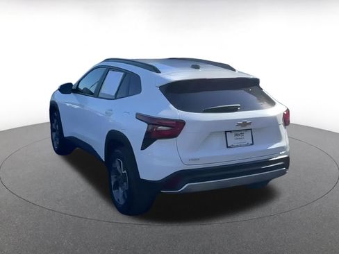 Used 2025 Chevrolet Trax LT image 14