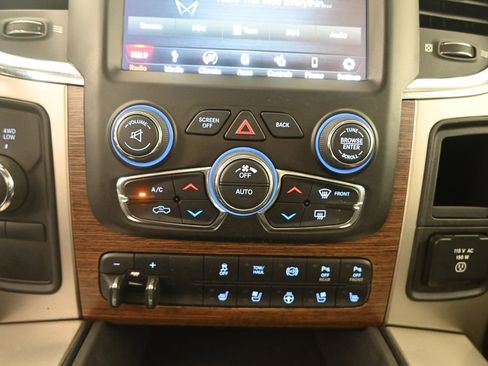 Used 2018 RAM 2500 Laramie image 30