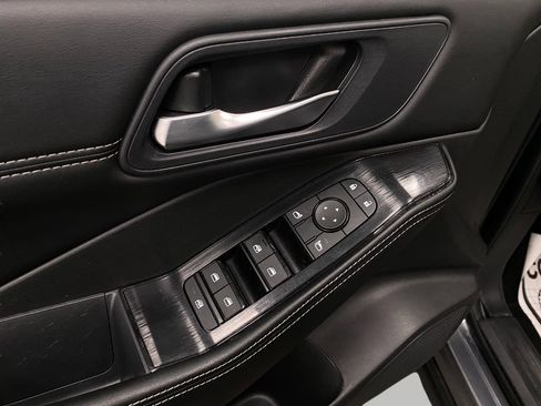 Used 2023 Nissan Rogue SV w/ SV Premium B Package image 32