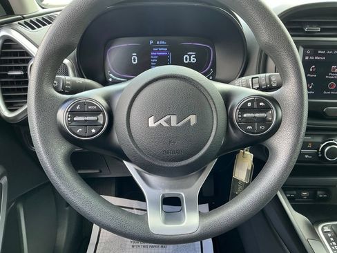 Used 2024 Kia Soul LX w/ Option Group 015 FWD image 38