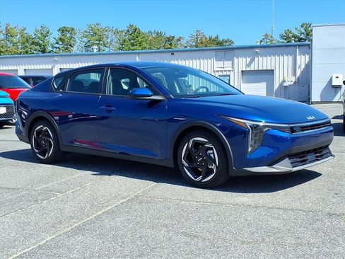 New 2025 Kia K4 EX image 2
