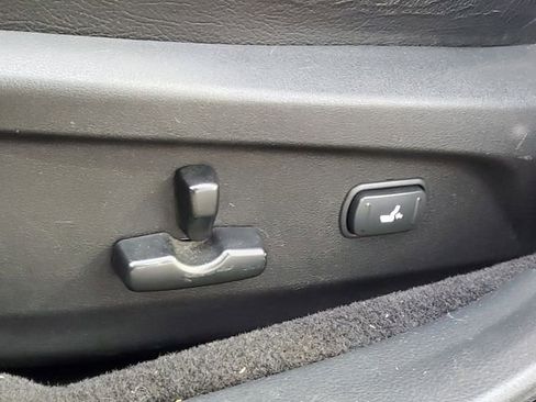 Used 2010 Subaru Legacy 2.5i Premium image 9