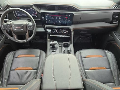 Used 2024 GMC Sierra 1500 AT4 w/ Technology Package AWD/4WD image 9
