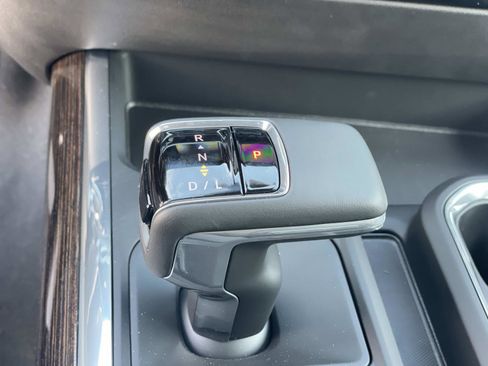 New 2026 GMC Sierra 1500 Elevation image 18