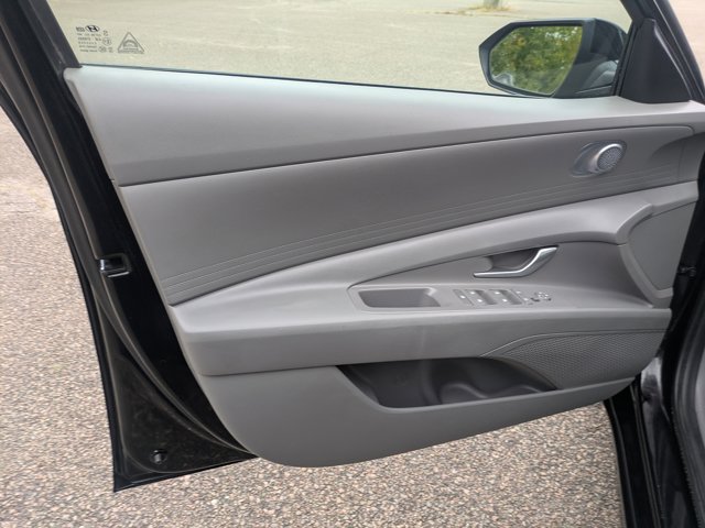 Used 2024 Hyundai Elantra SEL FWD image 18