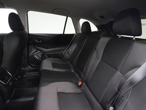 Used 2025 Subaru Outback Premium AWD/4WD image 23
