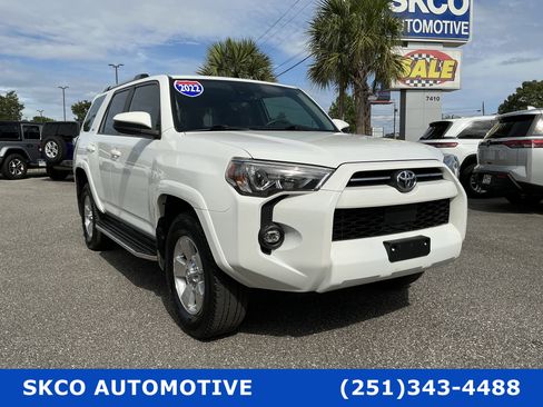 Used 2022 Toyota 4Runner SR5 image 8