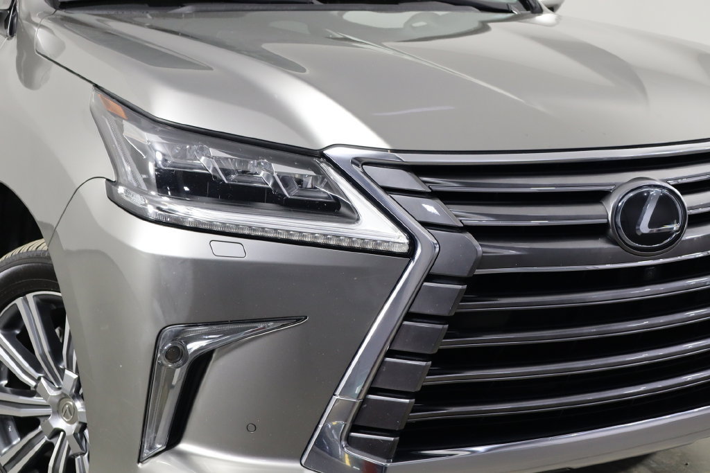 Used 2016 Lexus LX 570 4WD w/ Luxury Package image 52