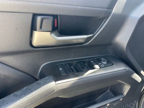 Used 2025 Toyota Tacoma TRD Sport AWD/4WD image 6