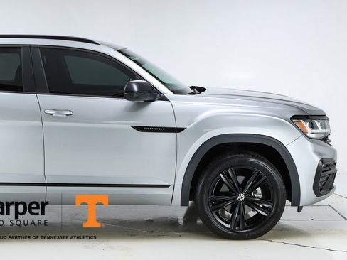 Used 2023 Volkswagen Atlas Cross Sport SEL R-Line AWD/4WD image 51