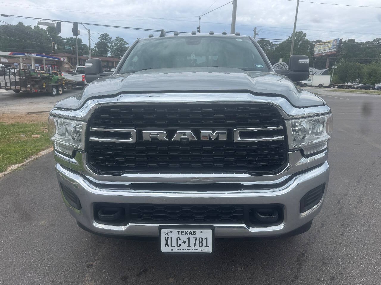 Used 2024 RAM 3500 Tradesman w/ Towing Technology Group AWD/4WD image 9