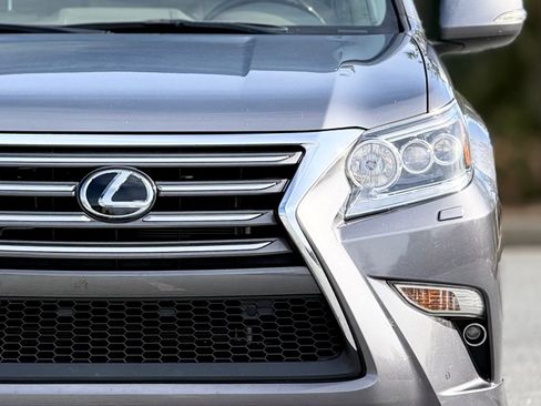 Used 2016 Lexus GX 460 w/ Premium Package image 14