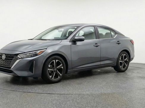 Used 2025 Nissan Sentra SV FWD image 3