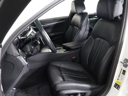 Used 2023 BMW M550i xDrive w/ Executive Package AWD/4WD image 33