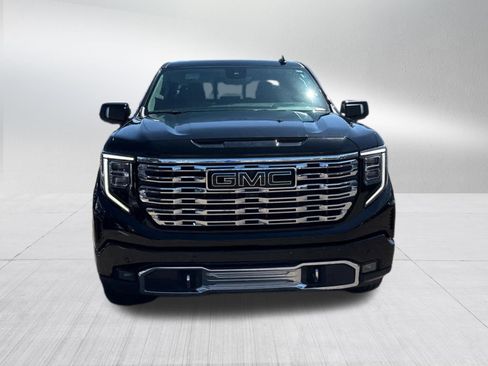 Used 2022 GMC Sierra 1500 Denali AWD/4WD image 2
