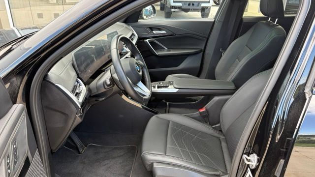 Used 2026 BMW X2 xDrive28i AWD/4WD image 24