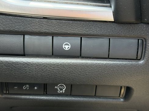 Used 2023 Nissan Rogue SV AWD/4WD image 15