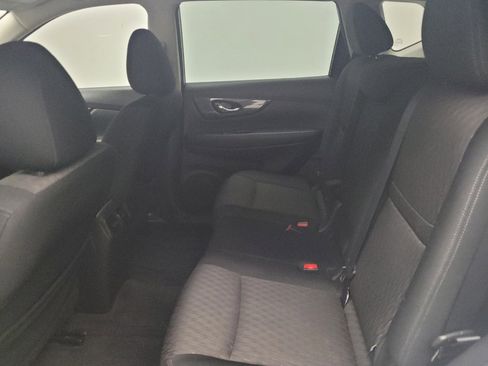 Used 2020 Nissan Rogue SV FWD image 18