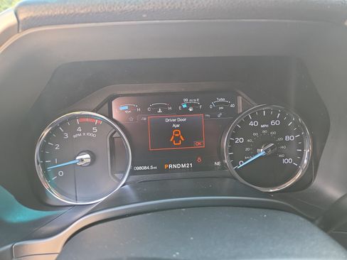 Used 2019 Ford F250 Lariat w/ Lariat Ultimate Package AWD/4WD image 18