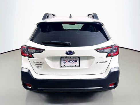 Used 2023 Subaru Outback Premium AWD/4WD image 6