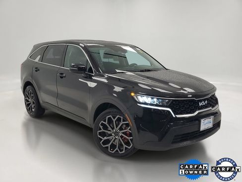 Used 2022 Kia Sorento LX FWD image 1