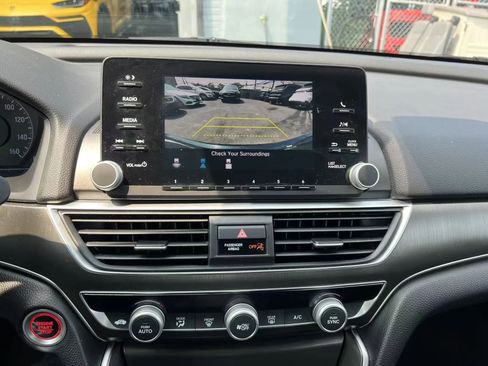 Used 2019 Honda Accord LX image 21