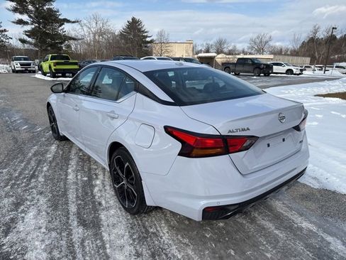 Used 2025 Nissan Altima 2.5 SR image 30