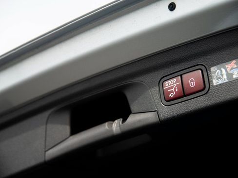 Used 2025 Mercedes-Benz GLE 350 4MATIC image 20