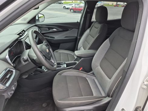 Certified 2023 Chevrolet TrailBlazer LT w/ Convenience Package AWD/4WD image 19