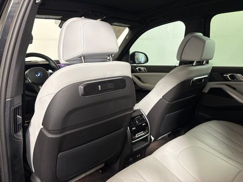Certified 2026 BMW X5 xDrive50e w/ M Sport Package AWD/4WD image 32