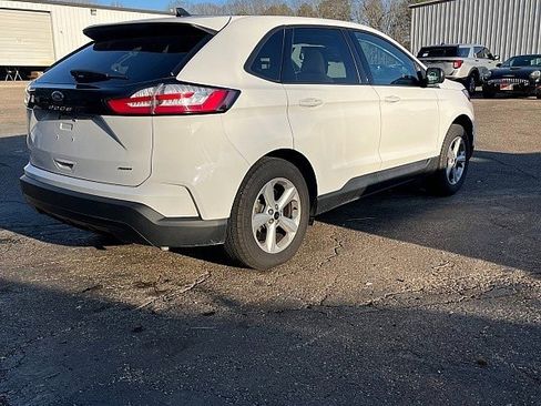 Used 2023 Ford Edge SE image 5