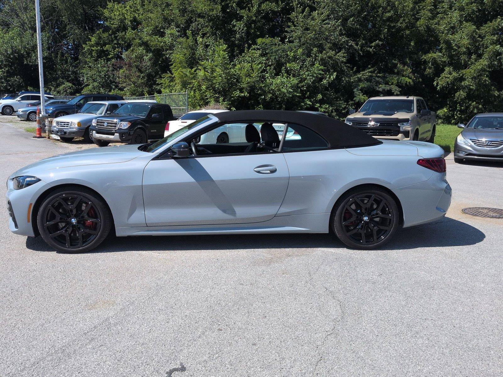 Used 2025 BMW 430i Convertible w/ M Sport Package RWD image 4