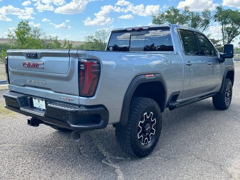 Used 2024 GMC Sierra 2500 AT4X AWD/4WD image 5