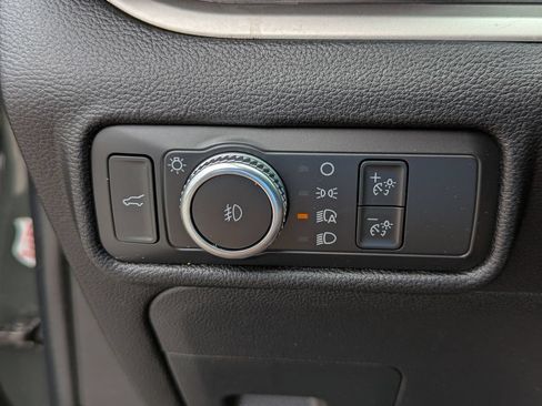 Used 2021 Ford Explorer XLT w/ Equipment Group 202A AWD/4WD image 35