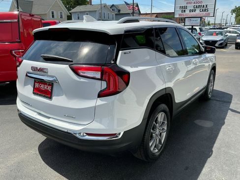 Used 2022 GMC Terrain SLT AWD/4WD image 4
