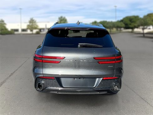 Used 2024 Genesis GV70 2.5T w/ Advanced Package image 4