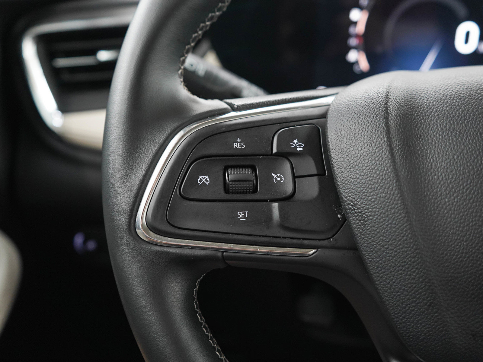 Used 2024 Buick Encore GX Preferred FWD image 25